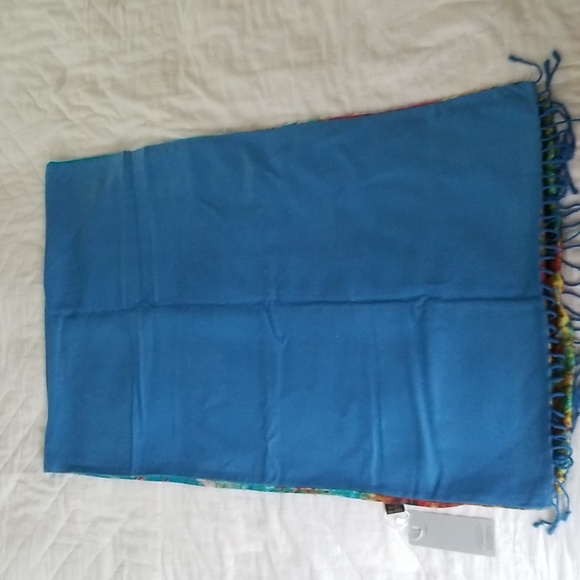 100%Silk NWT Scarf/Wrap/Table Runner Etc.. - Picture 11 of 11